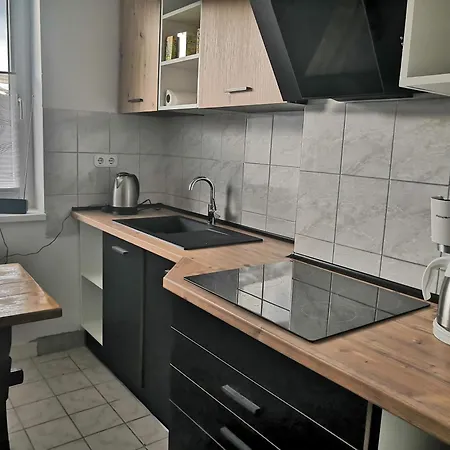 Monteurzimmer Und Reisende Apartamento *