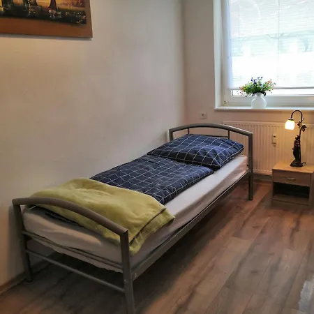 アパート Monteurzimmer Und Reisende ザルツギッター